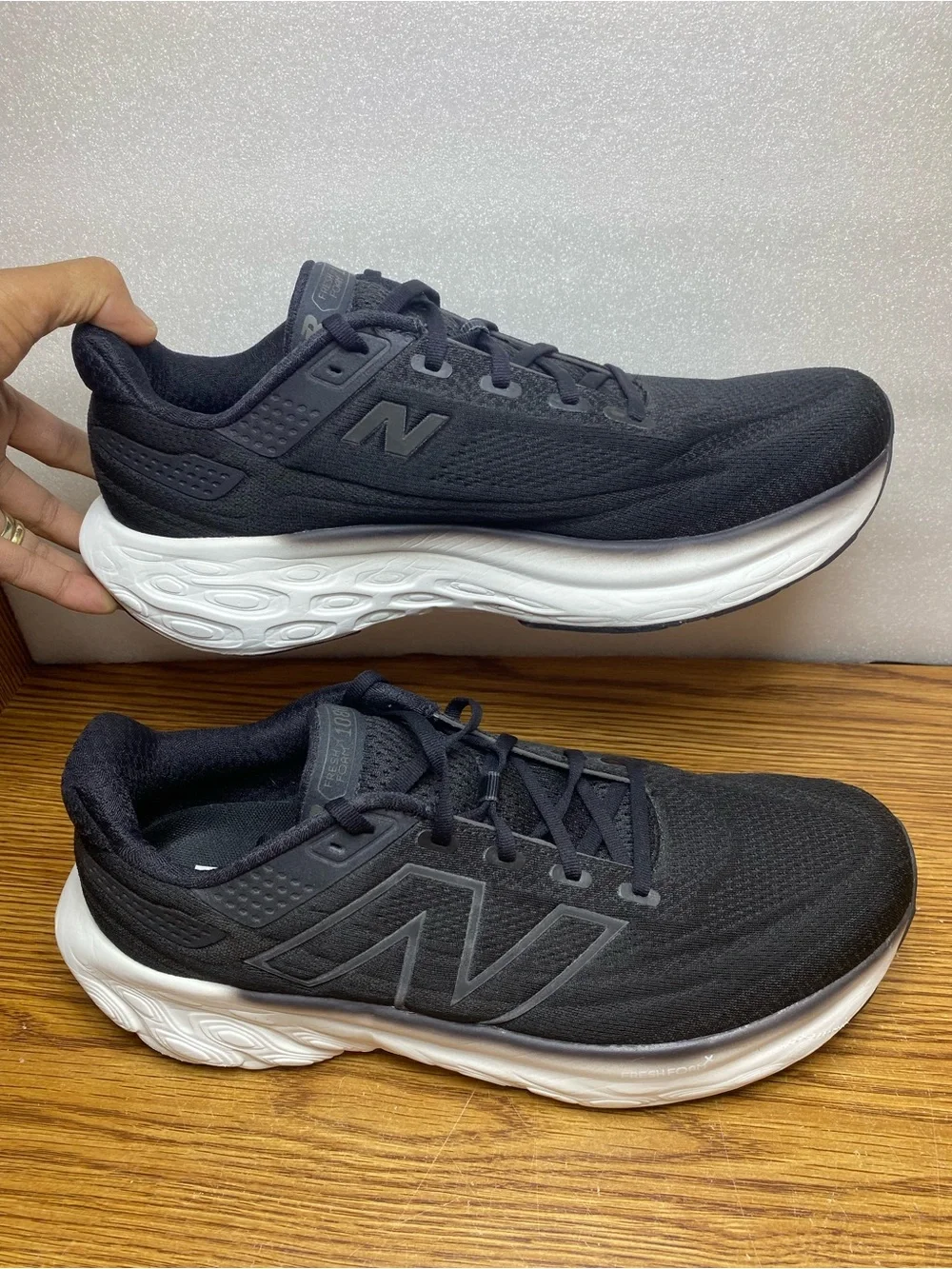 New Balance Fresh Foam X 1080 v14 Men's Running Shoes Black White Size 11.5 Wide